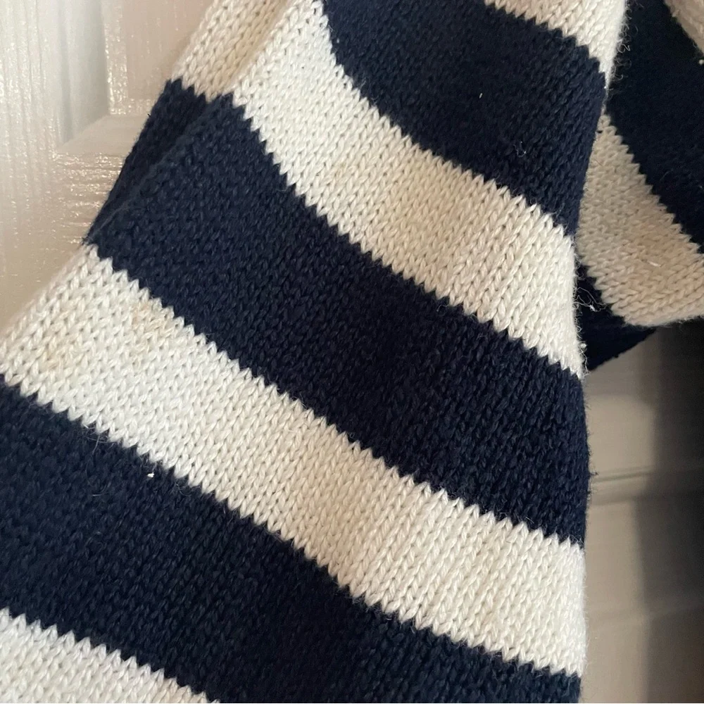 Maurada Vintage Nautical Coastal Stars Navy and White Striped Sweater - Picture 7 of 7